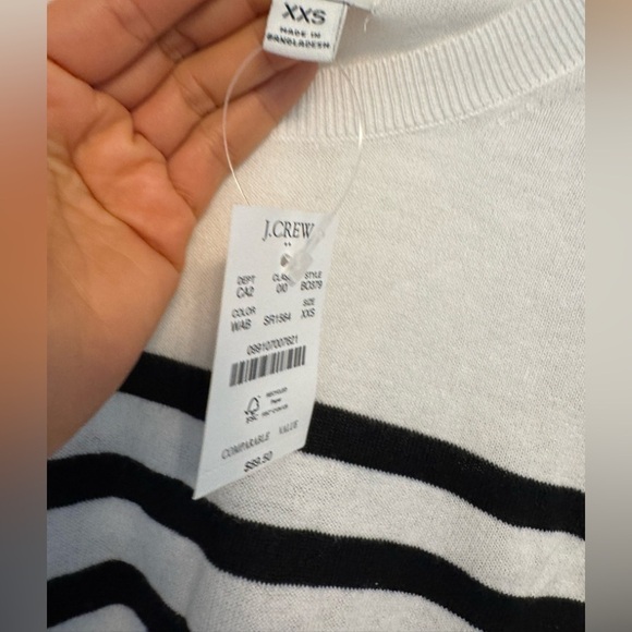 New - J Crew pull over sweater - Picture 2 of 4